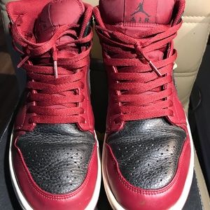 Nike air Jordan 1 Mid Reverse Banned